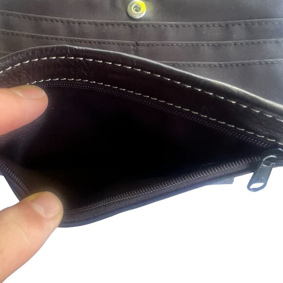 Fossil Black Leather Tri-Fold Wallet - Picture 4 of 12